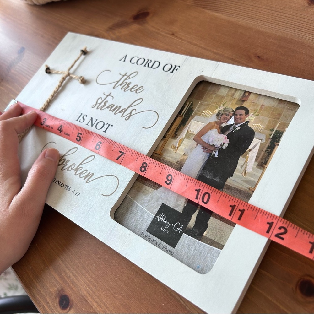 “”A Cord of Three Strands” Photo Frame & Sign Decor - Picture 4 of 6